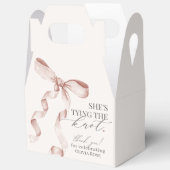 ベージュボウ結び目ブライダルシャワーギフト フェイバーボックス (見開き)