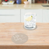 ベージュミニマリストハローベビーモダンベビーシャワー ラウンドペーパーコースター