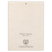 ベージュミニマルリネンの黒いジャスティスロゴ クリップボード (裏面)