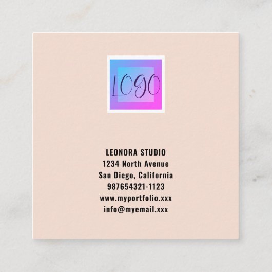 ベージュモダンアイボリースクエアビジネスカード スクエア名刺 (裏面)
