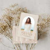 ベージュモダンジオグラフィック写真アーチ卒業 案内状