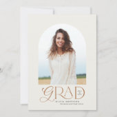 ベージュモダンジオグラフィック写真アーチ卒業 案内状 (正面)