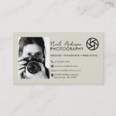 ベージュモダンフロントミニマルロゴ写真 名刺 (正面)