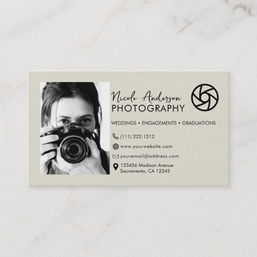 ベージュモダンフロントミニマルロゴ写真 名刺 (正面)