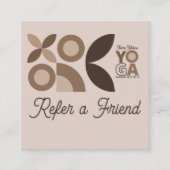 ベージュモダンブラウンパターンヨガスタジオ 紹介カード (正面)