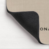 ベージュモダンリネンブラッシュド金ゴールドモノグラム マウスパッド (コーナー)