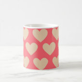 ベージュレッドかわいいシンプルハートパターン コーヒーマグカップ (中央)