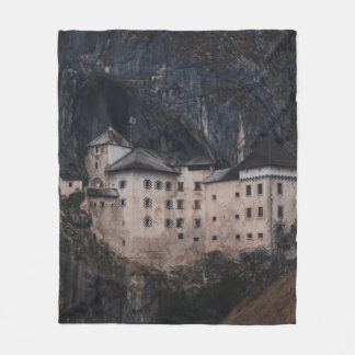 ベージュ及びブラックコンクリートハウス フリースブランケット