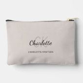 ベージュ名モノグラムイニシャル モダン アクセサリーポーチ (裏面)