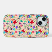 ベージュ地にカラフルな花柄 iPhone 15ケース (裏面横)