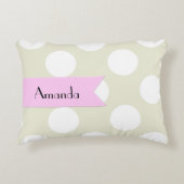 ベージュ水玉模様、水玉模様パターン、お名前 アクセントクッション (正面)