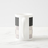 ベージュ磁器マグ ボーンチャイナマグカップ (裏面)