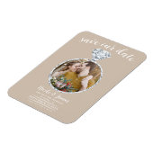 ベージュ結婚のリングや輪きらきら光る写真日付を保存 マグネット (左側)