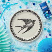 ベージュ背景の飛んでいるで旧式なつばめの鳥 ペーパープレート (パーティー)