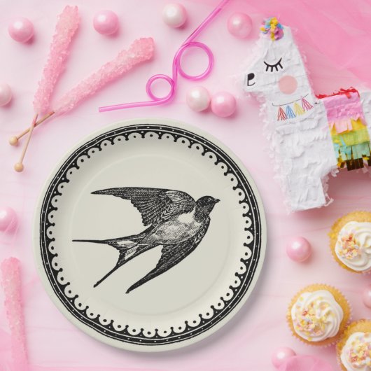 ベージュ背景の飛んでいるで旧式なつばめの鳥 ペーパープレート (パーティー)
