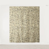 ベージュ色の壁の質感に見える タペストリー (正面)