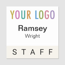 ベージュ色2x2スタッフバッジイベントロゴ角形名ピン