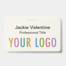 ベージュ色PVC名バッジ（リールクリップまたはラニヤード）