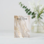 ベージュ金ゴールドトレンディーイヤリング表示カード 名刺 (スタンド正面)