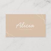 ベージュ&ホワイトフォトグラファープロフェッショナルスキャナブル 名刺 (正面)