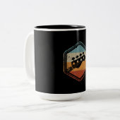 ベースギターヘッドストックベースとベースプレーヤー ツートーンマグカップ (正面左)