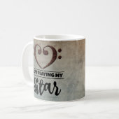 ベースクレフ、 音符記号ハートヴィンテージシートミュージックシタール コーヒーマグカップ (正面左)