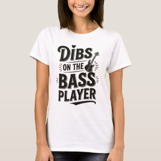 ベースプレイヤーに指名手配 シャツ - 楽しいタイポグラフィTシャツ