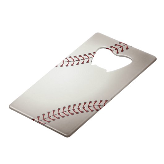 ベースボールまたはソフトボールのデザイン クレジットカード栓抜き (裏面アングル)