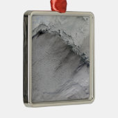 ベーリング海の海氷と雲の通り メタルオーナメント (右)