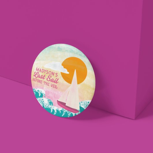 ベール帆船と夕日の前の最後の帆 缶バッジ