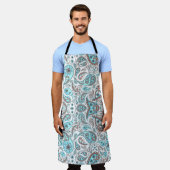 ペイズリーエプロン – サマーボホキッチン エプロン (着用した状態)