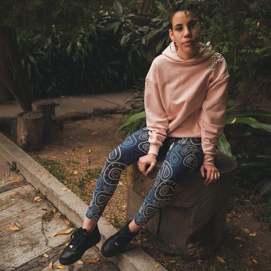 ペイズリーパターン カプリレギンス