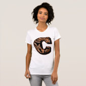 ペイズリーモノグラム – C Tシャツ (正面フル)