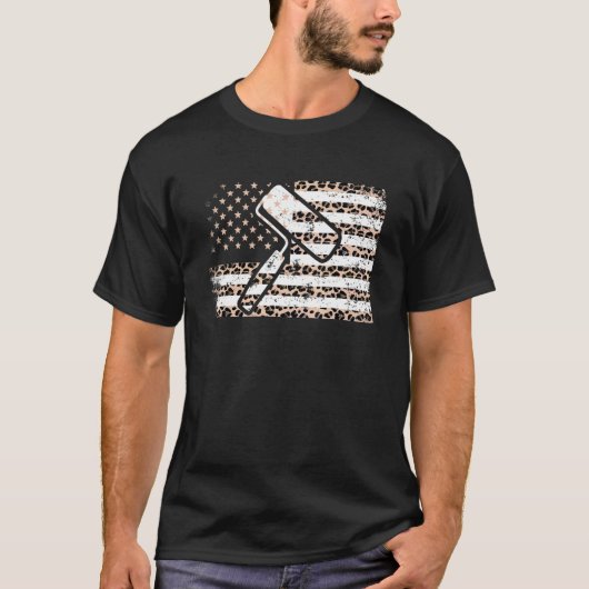 ペインタアメリカ国旗Leopard Print米国国旗4日 Tシャツ (正面)
