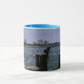 ペイントされたミシガン湖の海岸 マグカップ (中央)