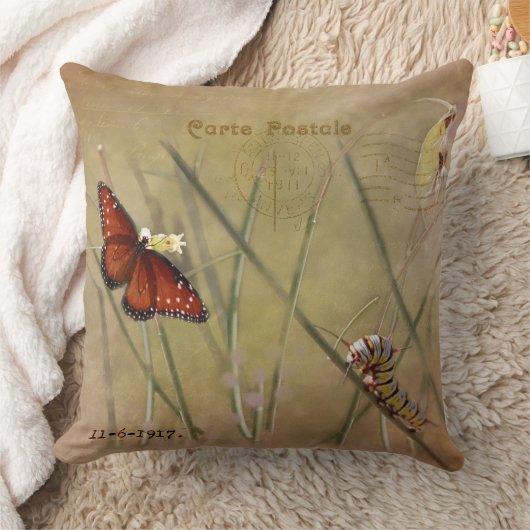 ペイントされた女性混合メディア クッション (ブランケット)