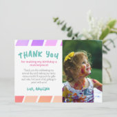 ペイントパーティーガール誕生日パステルレインボー サンキューカード (スタンド正面)