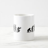 ペイントボールの進化 コーヒーマグカップ (中央)