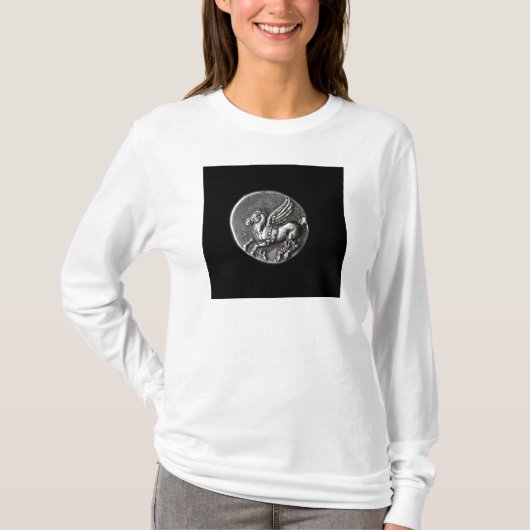 ペガソスを描写する硬貨の裏側 Tシャツ (正面)