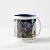 ペガソス及びワタリガラスの友人のファンタジーの芸術のマグ ツートーンマグカップ (正面右)