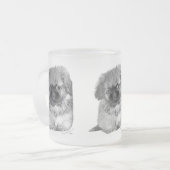 ペキニーズの子犬 フロストグラスマグカップ (正面左)