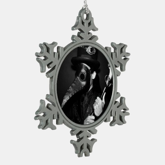 ペストの医者 スノーフレークピューターオーナメント (左)