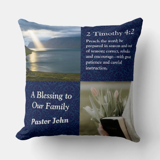 ペストラカスタムーユニーク・ブルーへのクリスマス・ギフト クッション (正面)