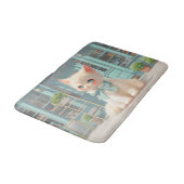 ペストリーショップでブルーボウ付きフワフワの子猫 バスマット (アングル)