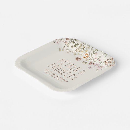 ペタルとプロセッコ ワイルドフラワーのブライダルシャワー ペーパープレート (傾斜あり)