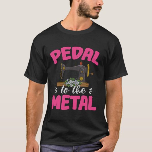 ペダルを裁縫機に踏み込む Tシャツ (正面)