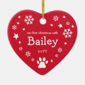 ペットで雪と星の赤い初めてのクリスマス セラミックオーナメント (正面)