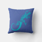 ペットとしての青いゲッコ。クックアート装飾用クッション クッション (裏面)