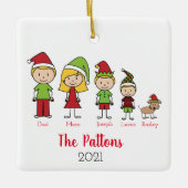 ペットとパーソナライズされたクリスマスホリデーズファミリー セラミックオーナメント (正面)