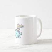 ペットのナルワルに乗るレインボーヘア付き人魚 コーヒーマグカップ (正面右)